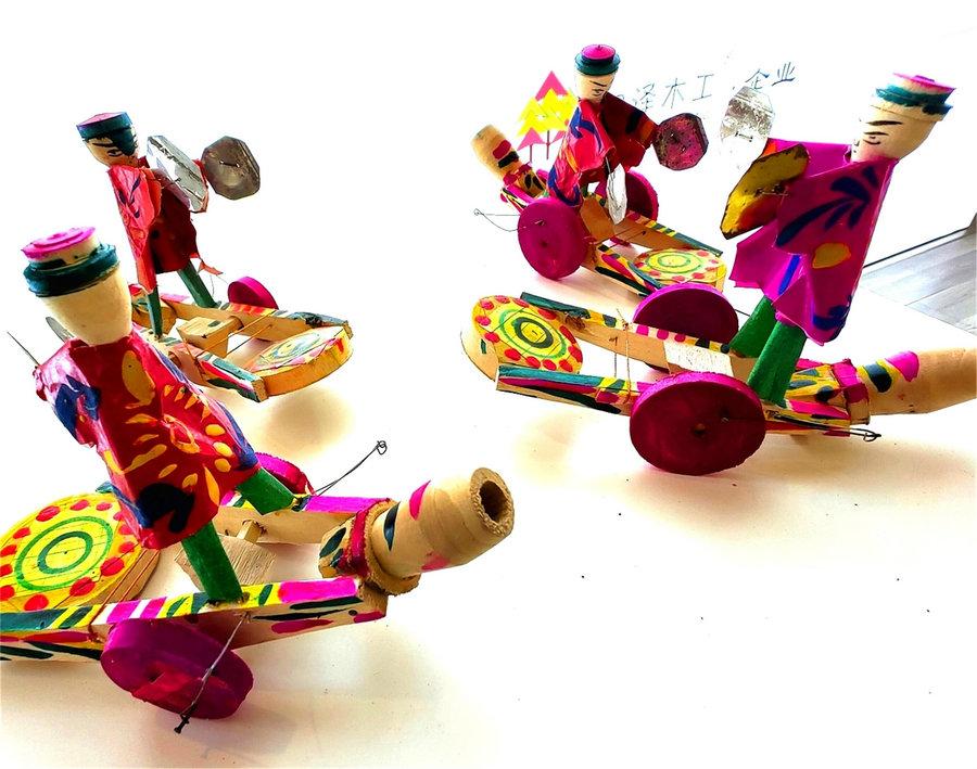 郯城:幼教玩具造型各异形象逼真