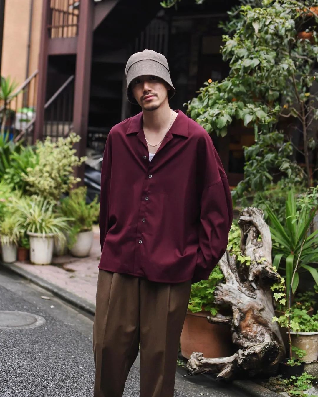 烂大街≠平庸,手把手教你将「古巴领衬衫」穿出不同风格!