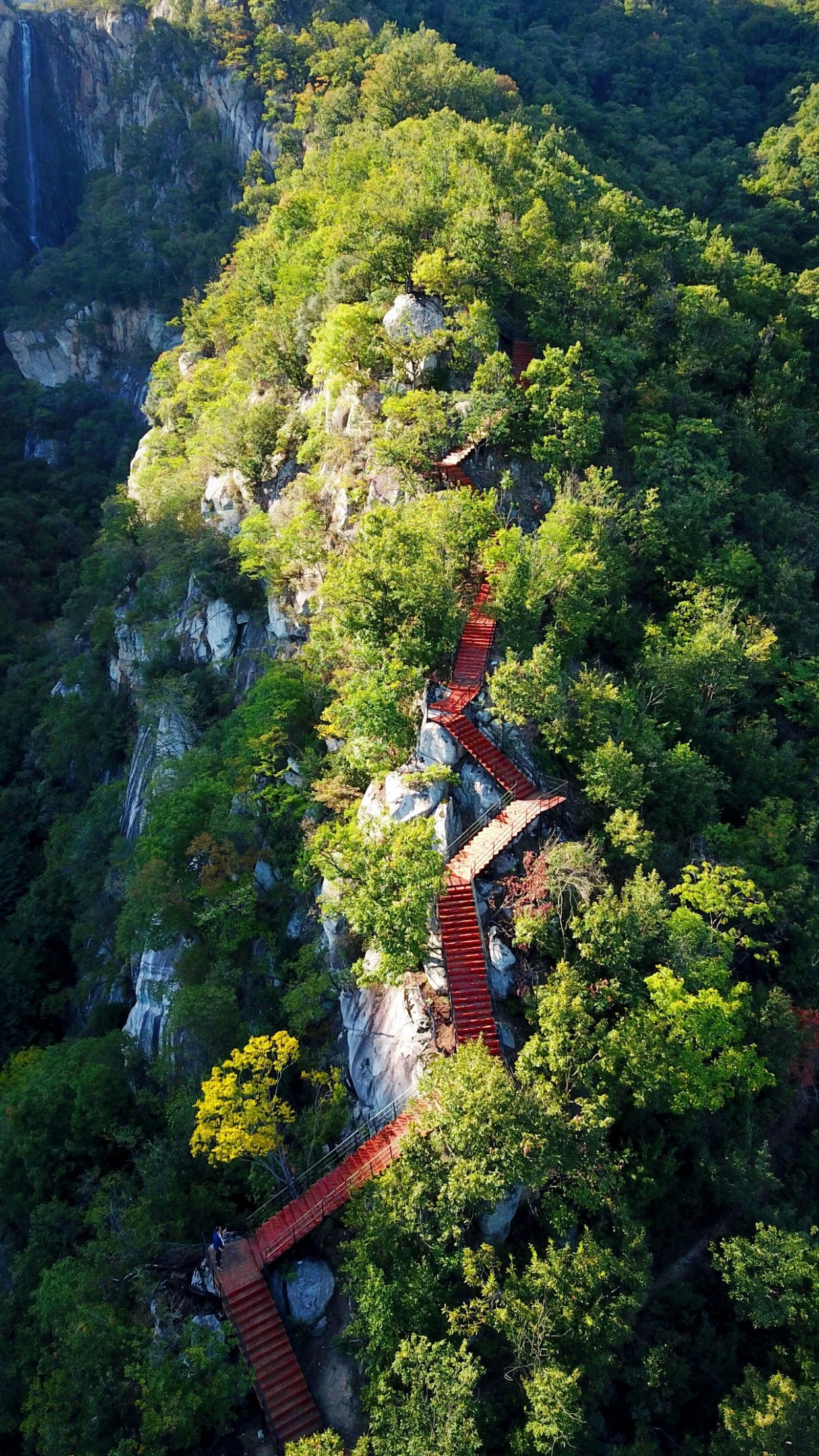 河南这个最低调的4a景区,山雄水秀,还有落差130米的中原第一瀑