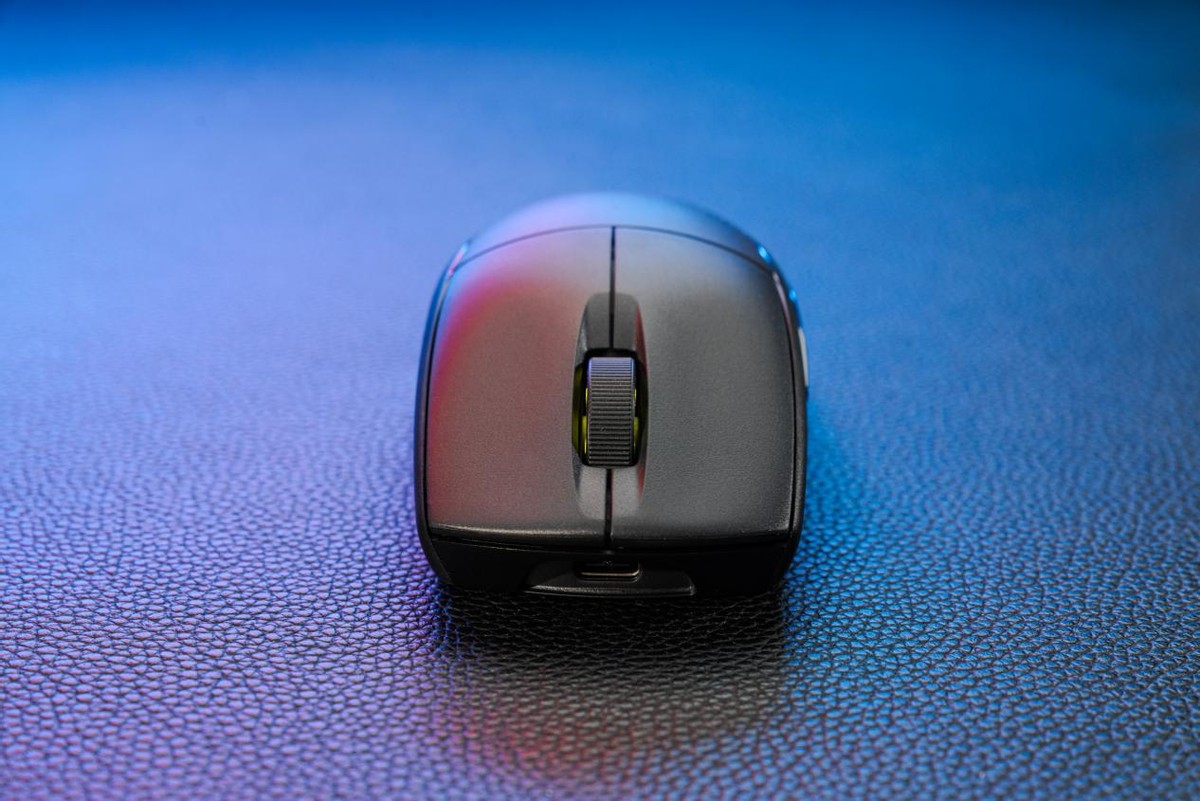 仅重60g的fps利器!美商海盗船m75 air无线鼠标测评