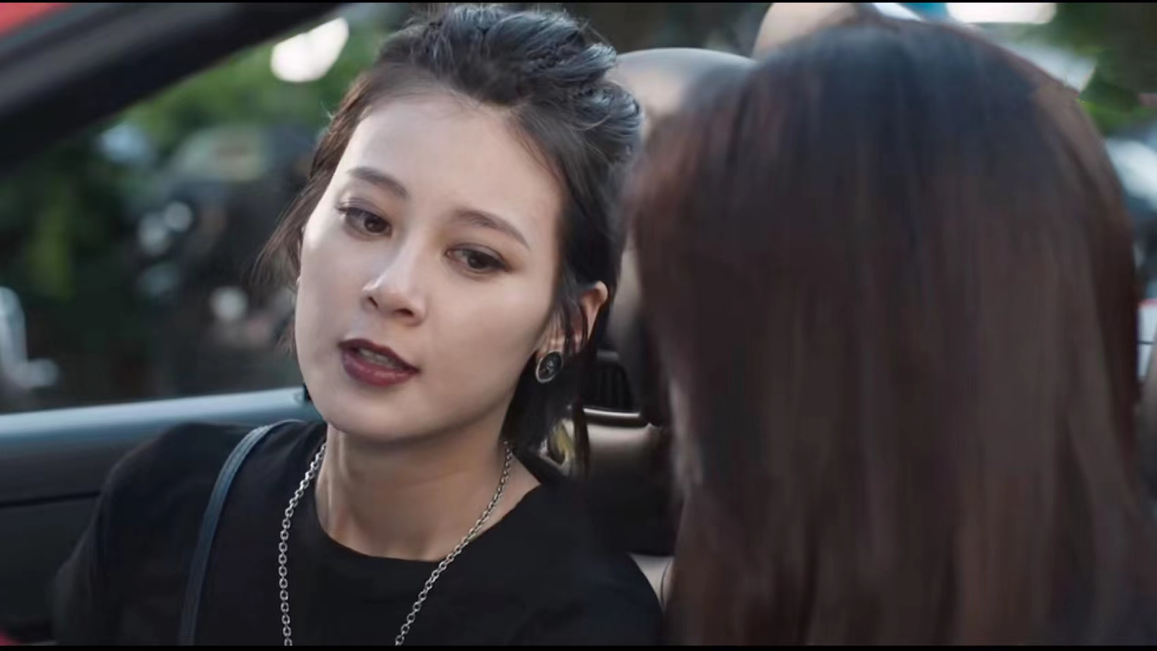 《冰雨火》里的4个女人,蓝安然好飒,万萌萌好蠢,琼姐风情万种