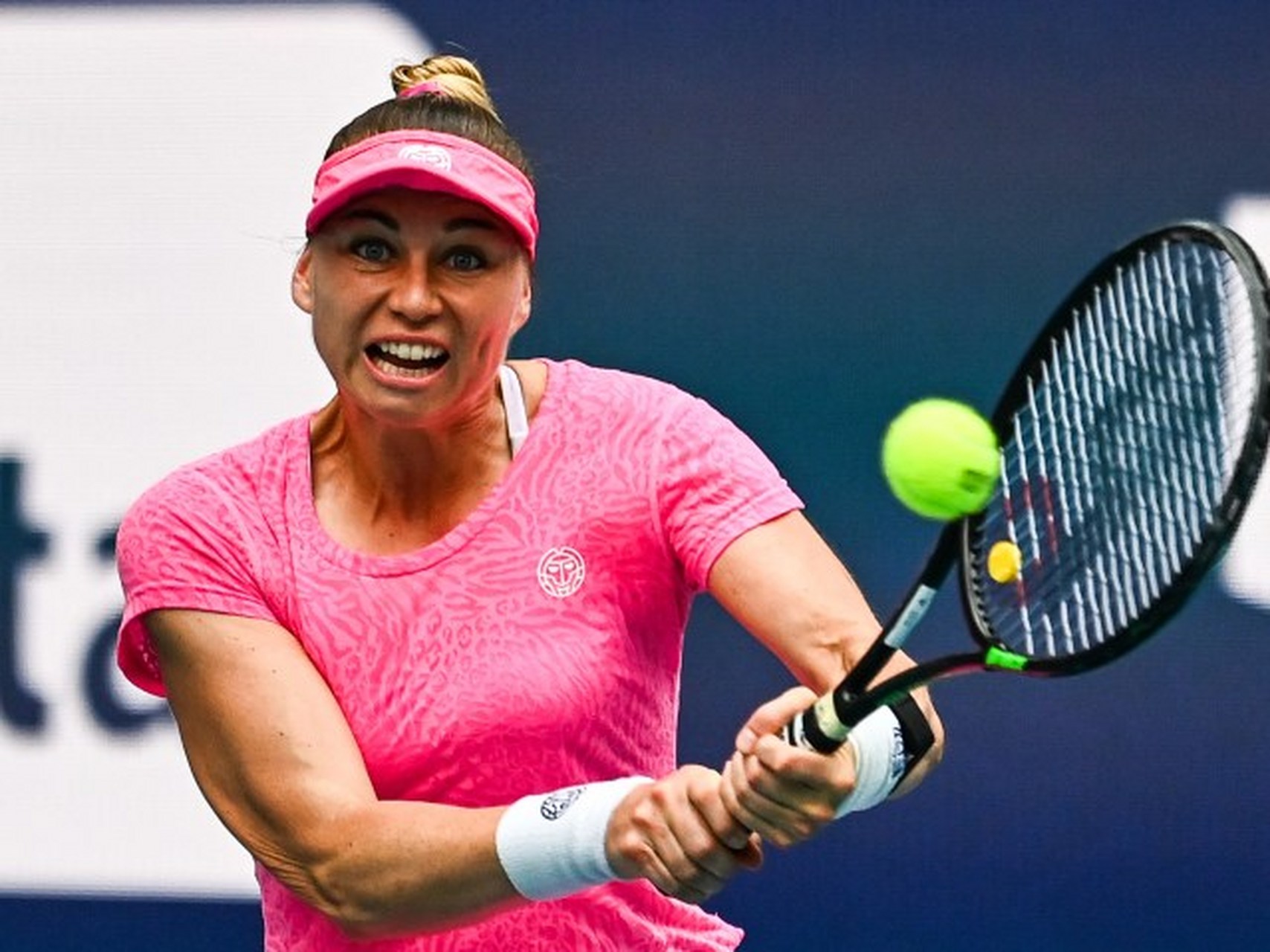 波兰边警不允许9396女子网球运动员薇拉·兹沃纳列娃入境,因为她