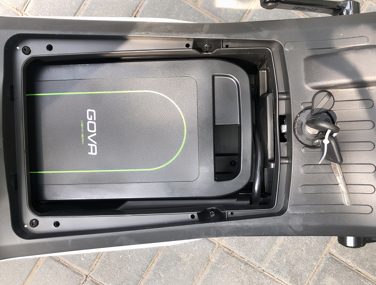 1999元入手的小牛电动gova g0体验如何?设计,安全体验满分