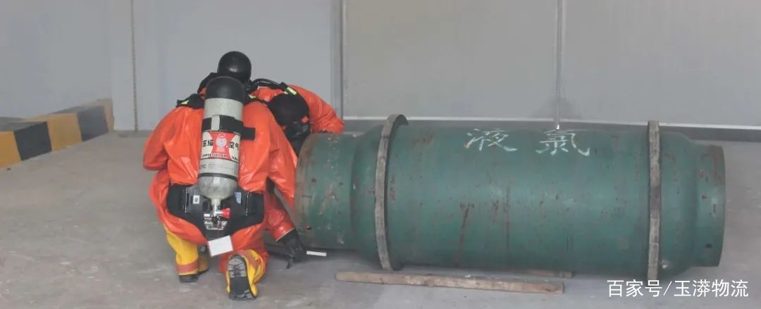安徽芜湖一化工厂发生氯气泄漏,致隔壁公司19人中毒入院!