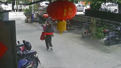 |换装、盖黑布……她拐走幼儿的手段令人心惊！