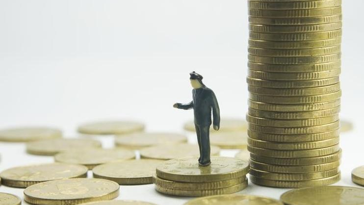 纪实:青海女贪官王丽被查,满屋子奢侈品,却称自己不敢穿出去