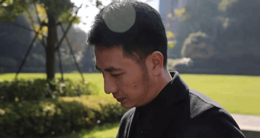 林生斌妻子晒出门照片,透露欢乐心情,网友:劝你别太招摇