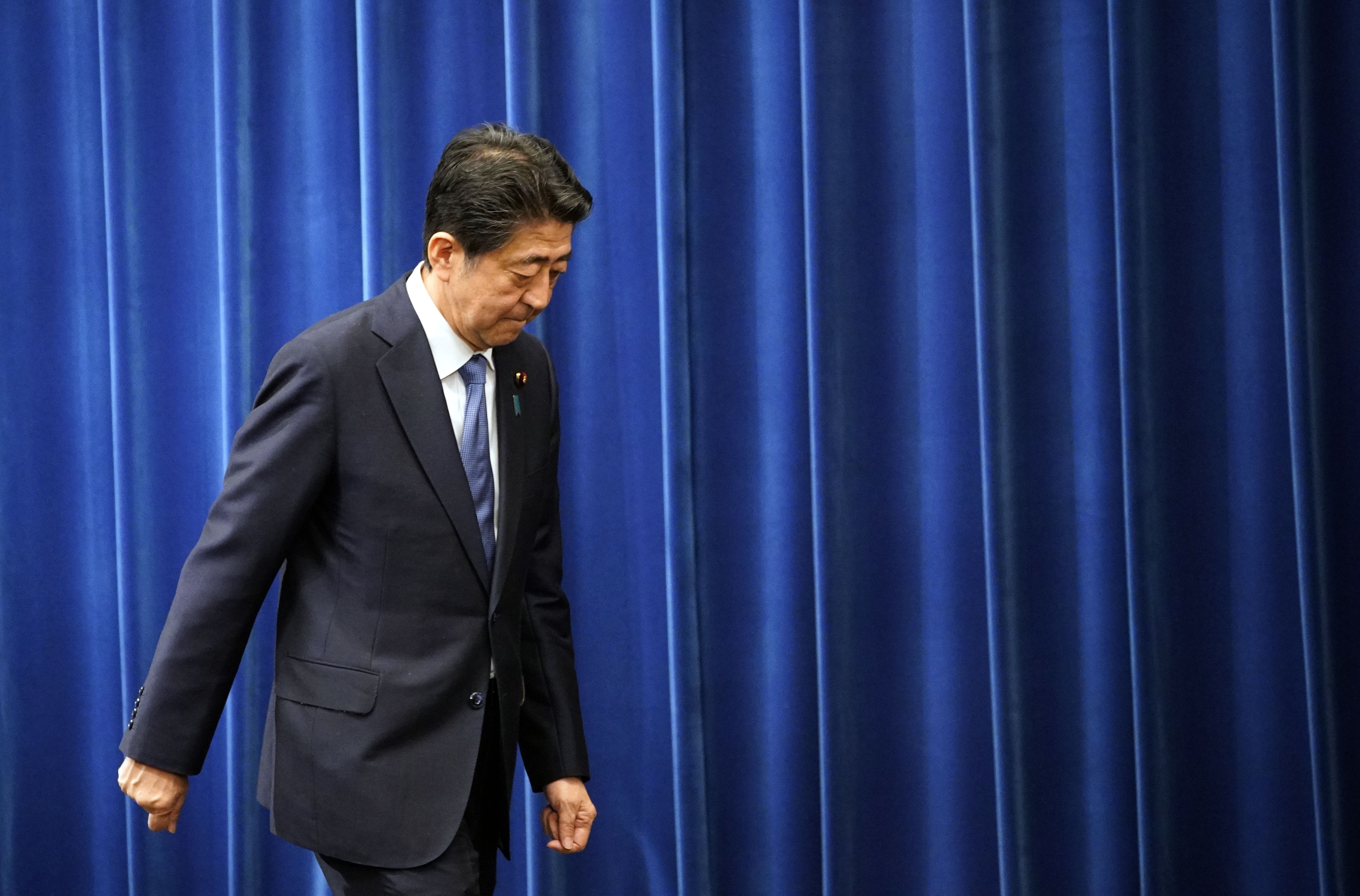 日本首相安倍晋三宣布辞去首相职务