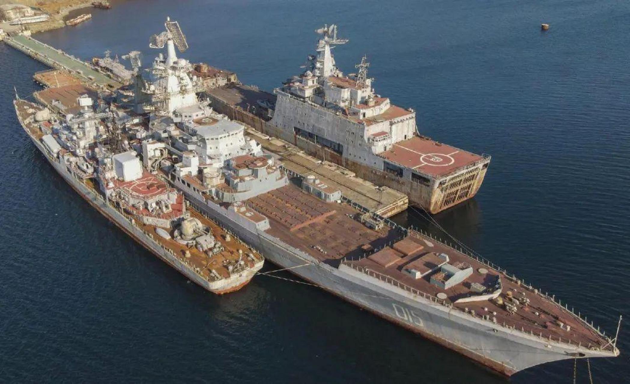 而956型驱逐舰和1155型大型反潜舰就被苏联红海军视为远洋突击舰群中