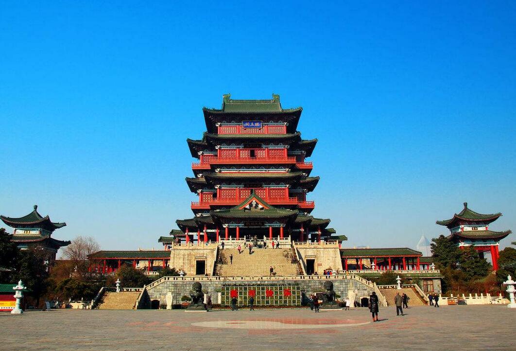 重建29次的江西第一楼滕王阁,极具宋代楼阁建筑的窈窕多姿