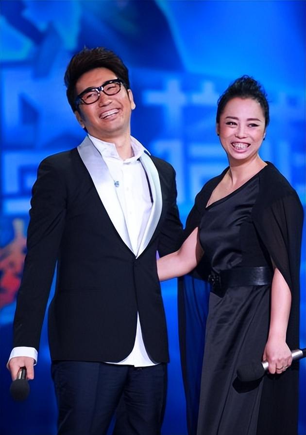 春晚红人黄绮珊:3离单身无孩,央视春晚的路走了40年