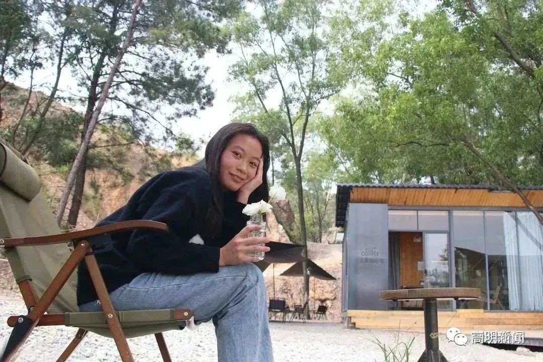 去有风的地方～(有风的地方有雾吗是什么歌)