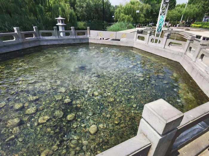 眼明泉:净心明目便民生