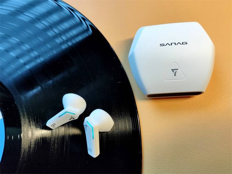 炫目又极具科技感的耳机-sanag x pro无线蓝牙耳机
