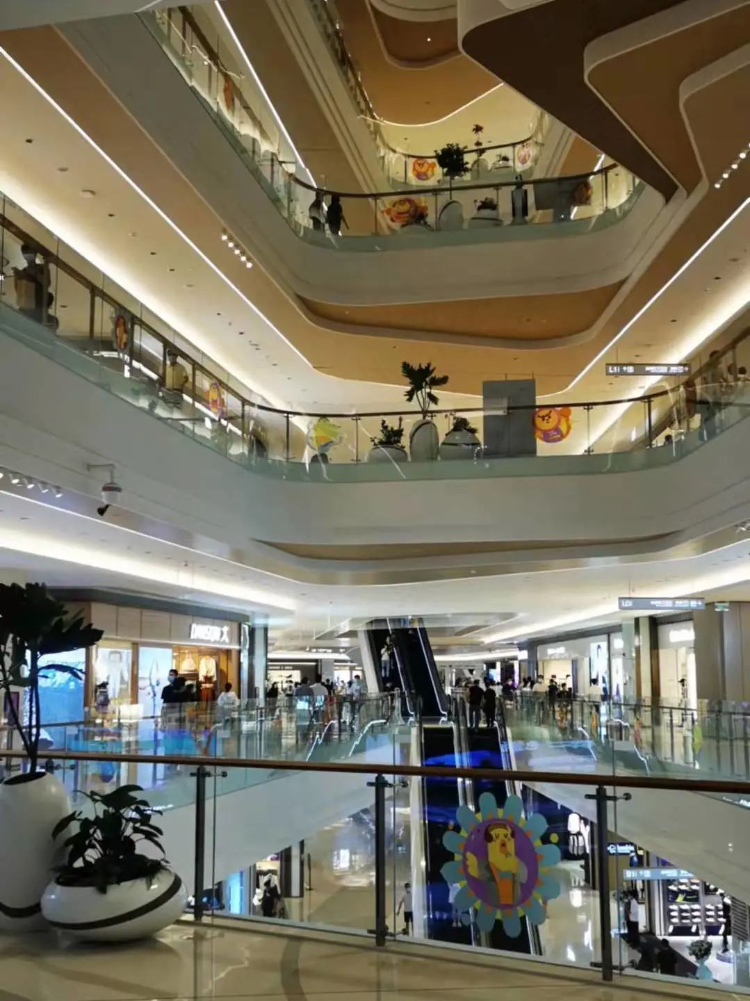 深圳第三大购物中心——龙华壹方城,10日低调试营业