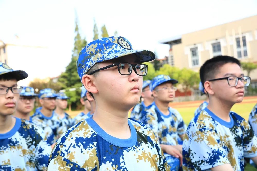 海门中学:展飒爽英姿,青春正好