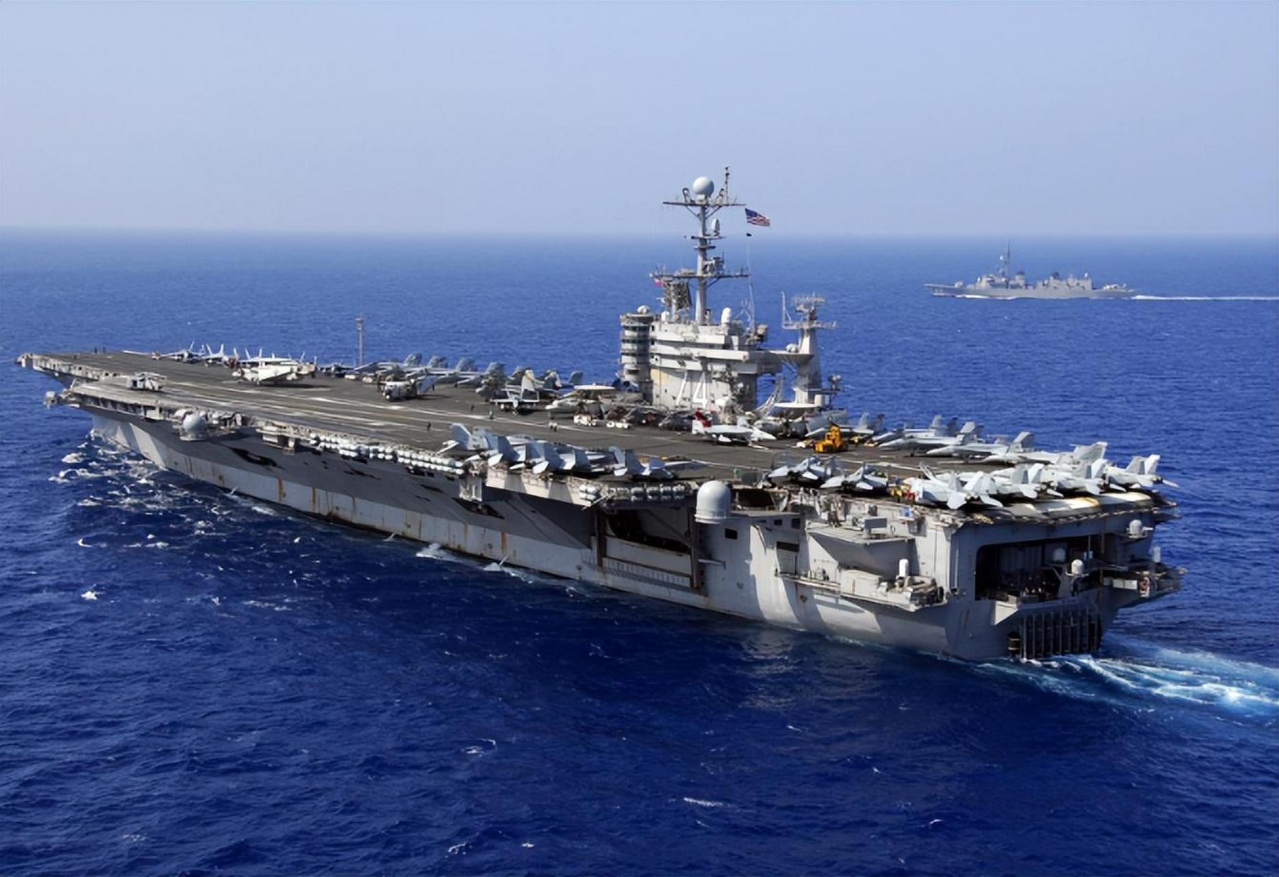 在近段日子,美国里根号航母战斗群根据原来的计划对印度地区开展巡航