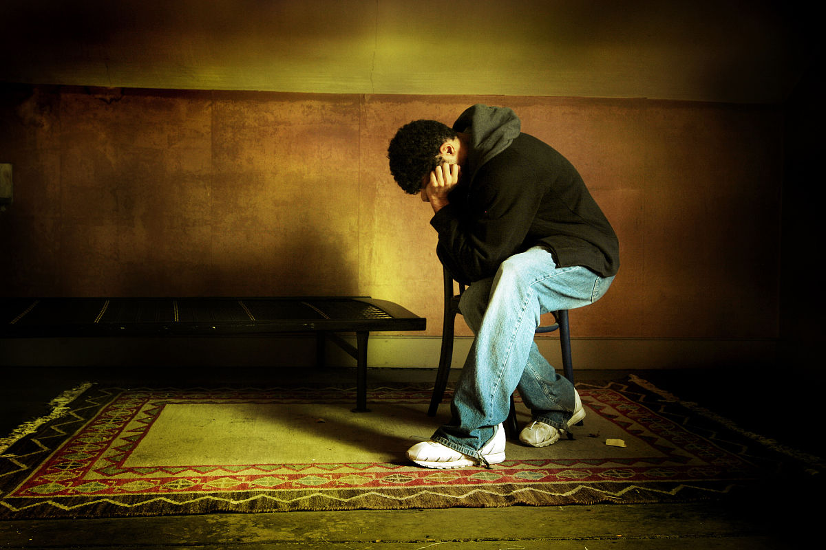 有"抑郁症"倾向的人,嘴里常说4句话,若你身边有,别当成玩笑