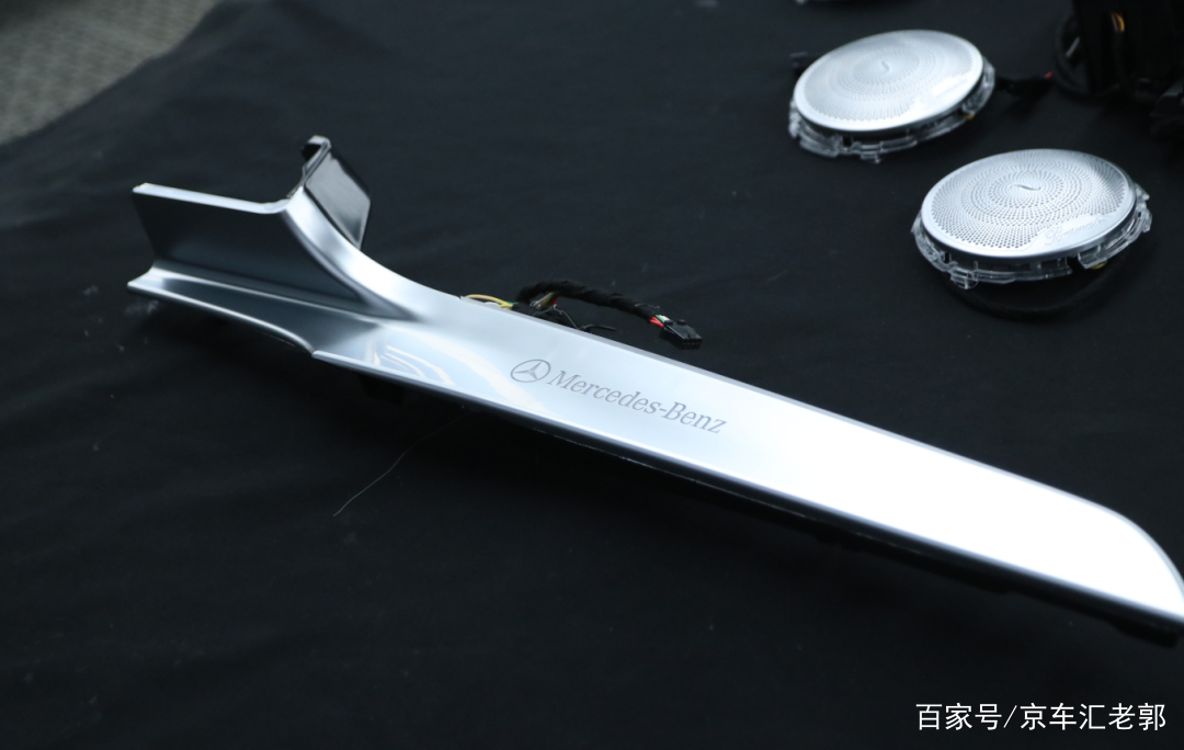奔驰GLC改装 发光出风口 旋转高音_奔驰舒适进入 尾门