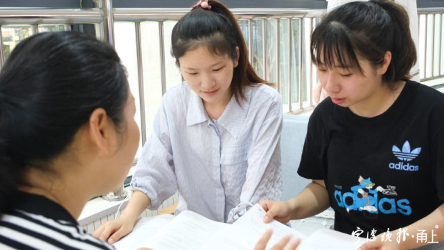 这位老师坚守海岛幼儿园三十年,昔日的学生成了如今的同事