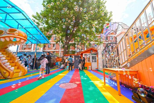 暑假带小朋友去哪玩儿?这个小区里的"儿童娱乐综合馆"真不错