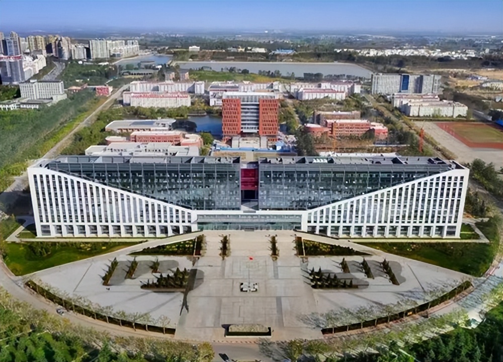 中国人民解放军战略支援部队信息工程大学数据与目标工程学院