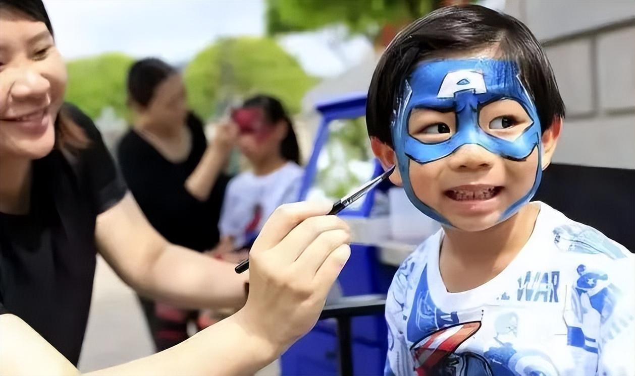 唐山市古冶区金山壹号举办端午游园会