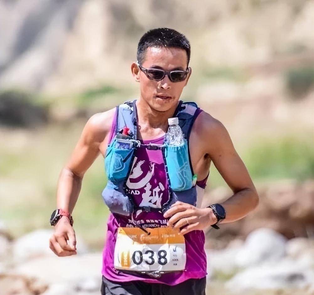 21年马拉松越野赛"跑神"梁晶失踪,5小时后遗体被发现,双膝已磨烂