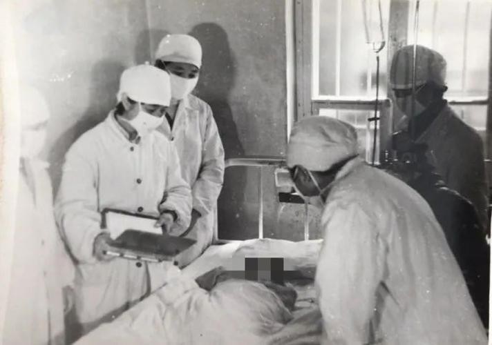 1977年,31岁的女青年李九莲被竹签穿舌枪毙,她到底犯了什么罪