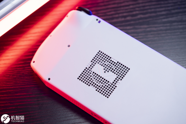 aya neo掌上游戏机体验:真能玩3a大作?