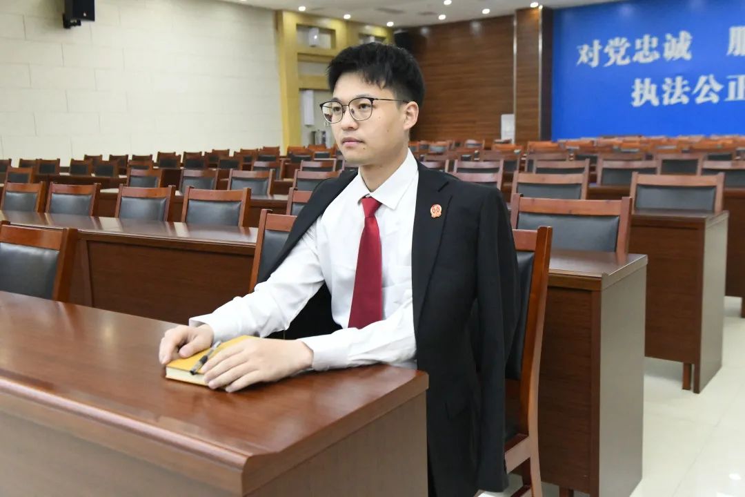 真人版审判制服穿搭指南,这15种穿搭要不得!