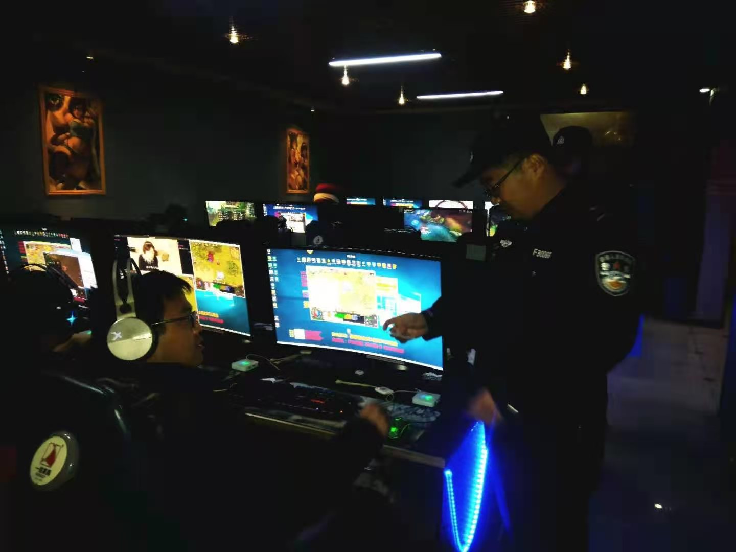 青岛市公安机关秋冬严打整治攻势"雷霆9号"行动正式启动