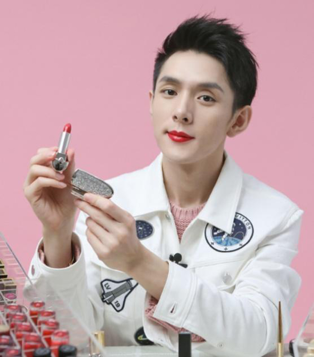 李佳琦抖音认证掉了?美腕回应李佳琦抖音认证