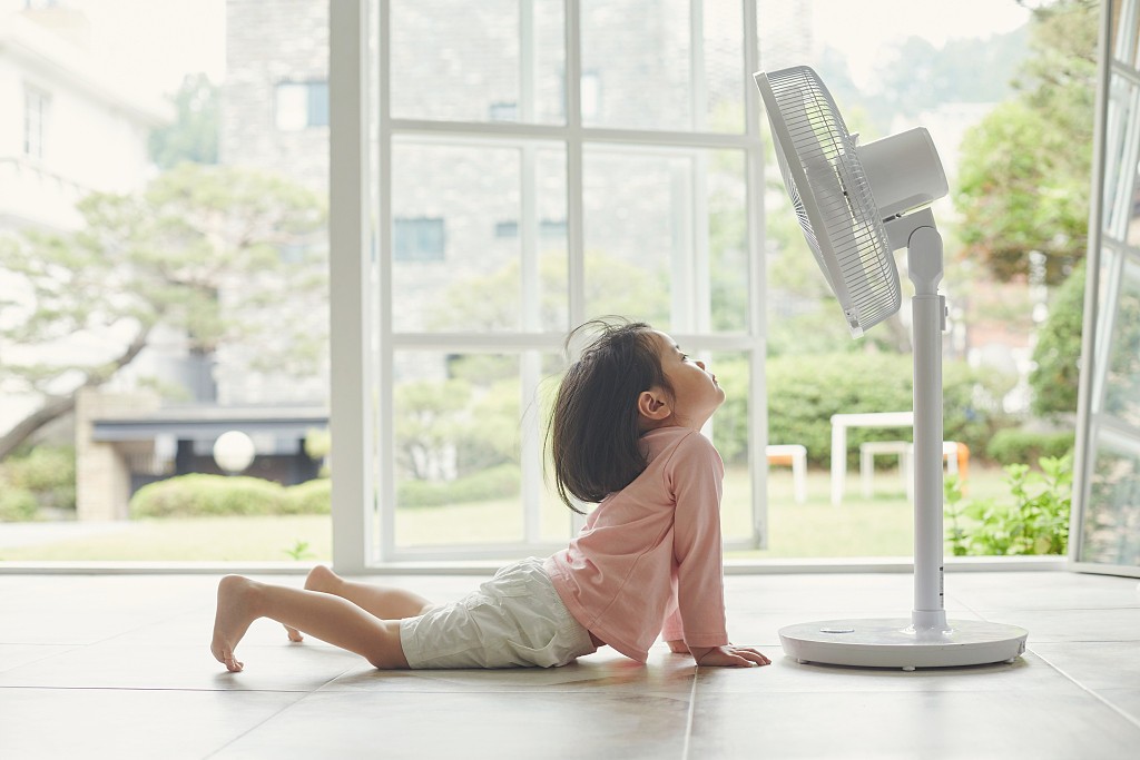 吹风扇和吹空调的孩子,不用一个夏天,身体这三方面差距尤为明显