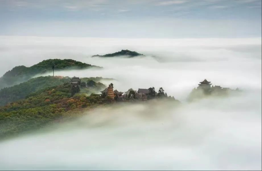 遊否?去那追光而遇,沐光而行的崆峒山