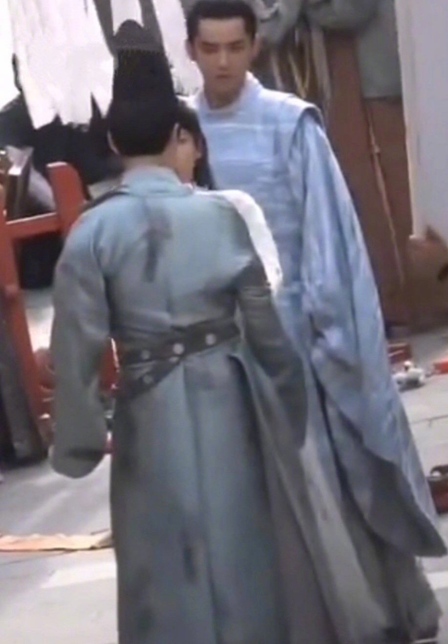 青簪行路透首次曝光,杨紫吴亦凡相约深夜吃火锅,看来关系融洽