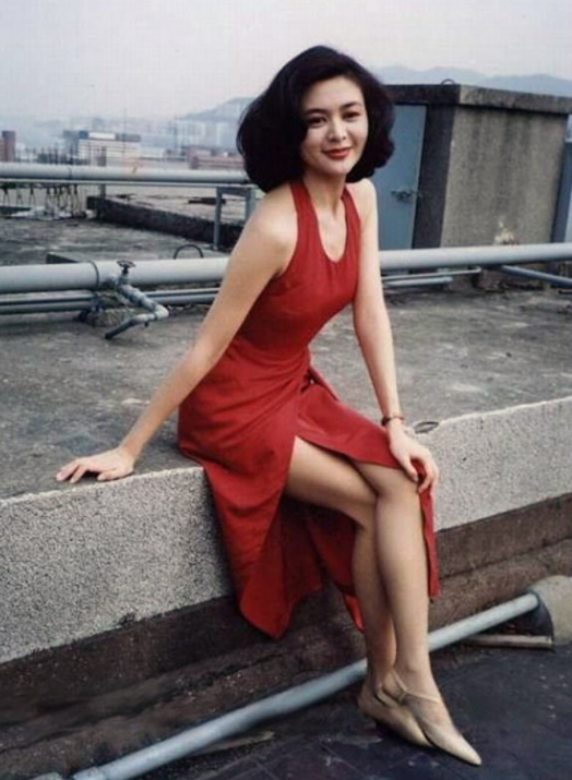 "富豪收割机"关之琳:风光背后都是眼泪,60岁仍孤身一人