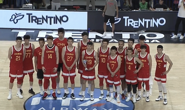 男篮惨败意大利!周鹏满脸愧色,李凯尔表情无奈,崔永熙成团宠!