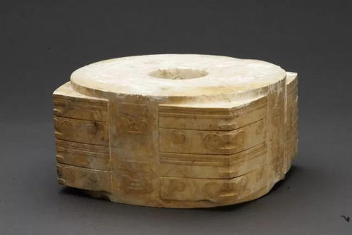 清朝人如何使用玉琮?2000年前的人们如何使用玉琮?