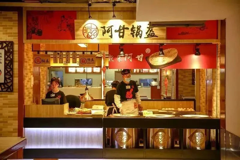 杭帮菜酒楼开"糕点 卤味"档口店,天天排队!档口孵化出新模式?