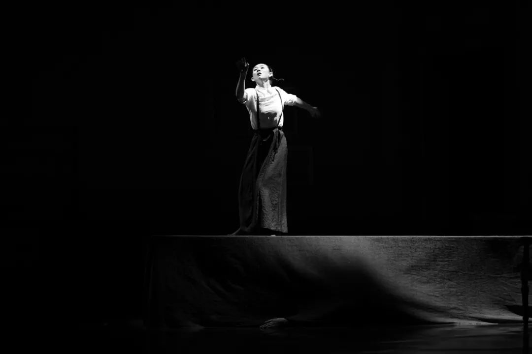 夏季巡演首站|看黎星,李艳超默契合作,舞剧《大饭店》七折热卖