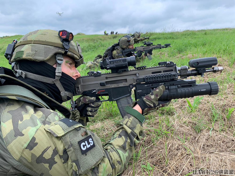 捷克陆军装备激光演习系统 提高训练真实度 cz805步枪即将退役