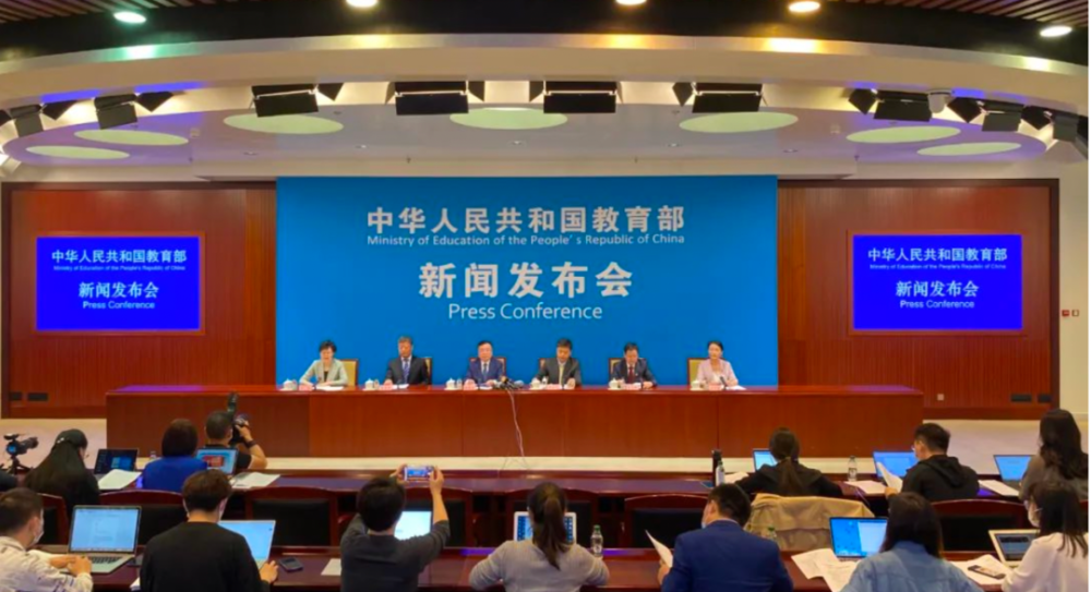 这是最稳定的赚钱行业，一般人打死不说！(赚钱稳定)