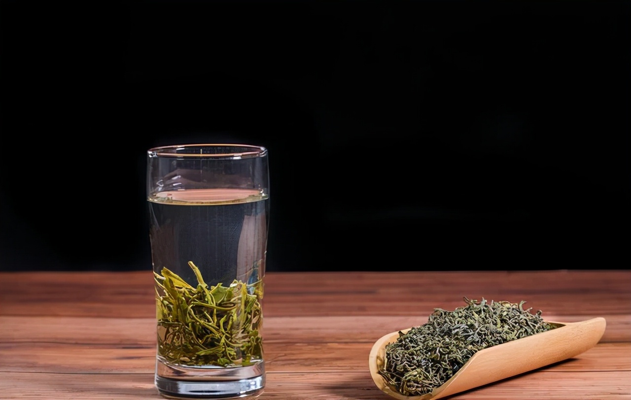 为何"续命"的保温杯却成了"毒"杯?如何挑选安全的杯子?