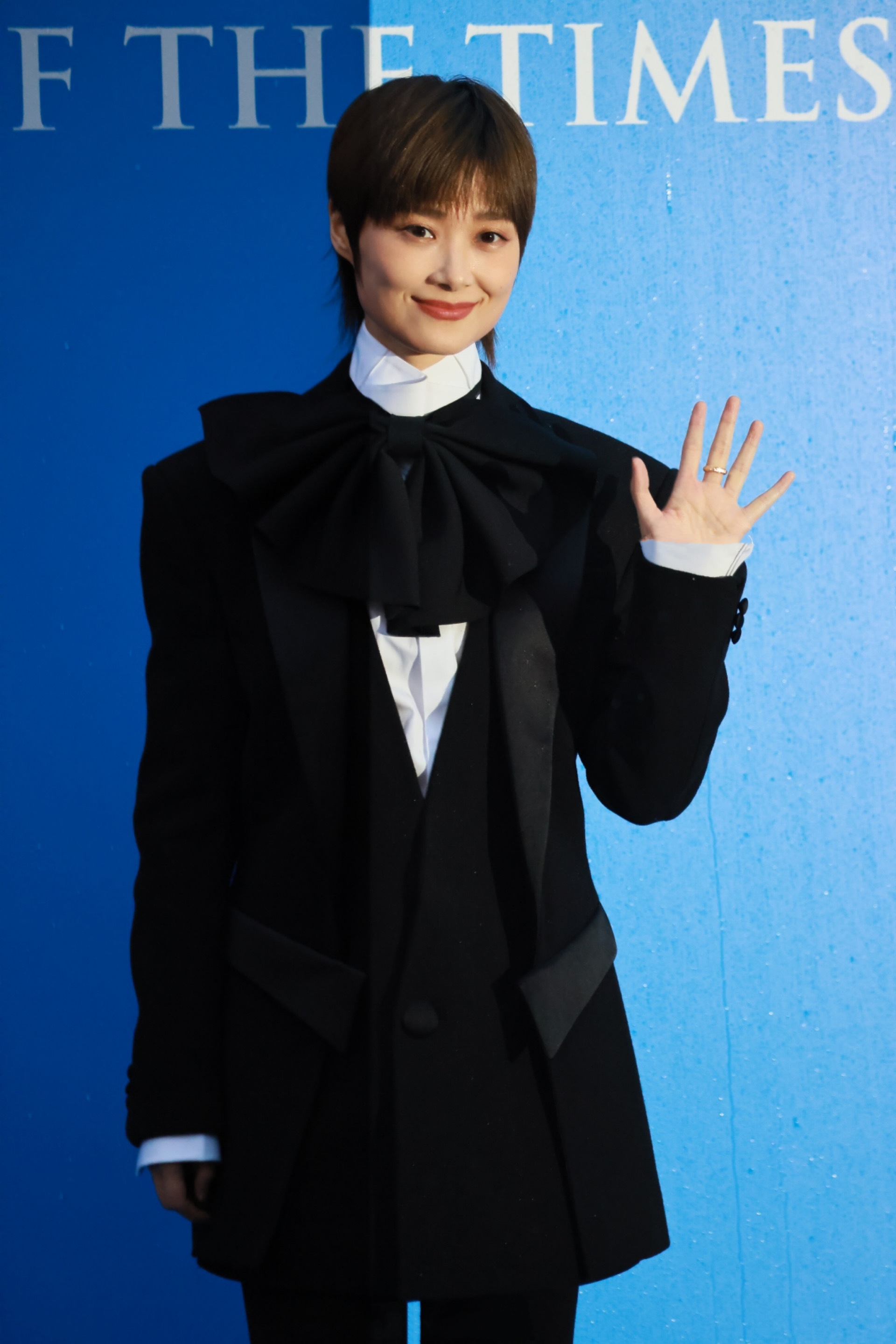 栩栩华生时尚盛典:李宇春飒爽,杨紫绝美,殷桃性感,白百何翻车