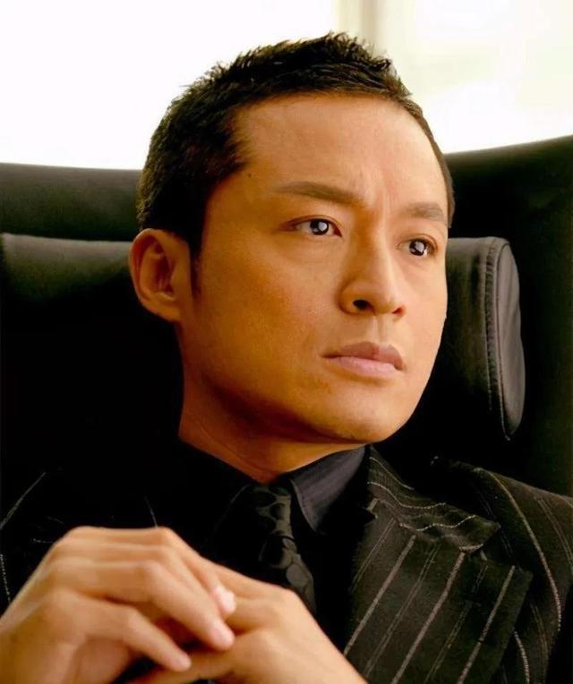 表面是正人君子,实则是家暴恶魔,这些男星太令人作呕