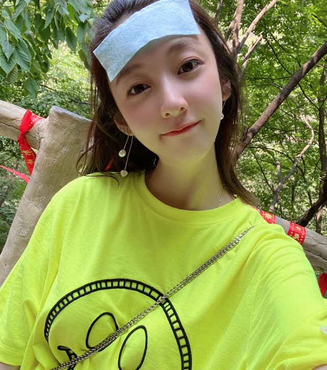 周宸佳官宣结婚怀孕喜讯,曾出演《离婚律师》,老公是安玉刚