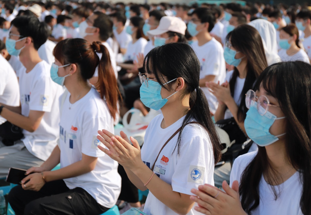 河南省多所高校发布通知,调整新生入学时间,准大学生提前知晓