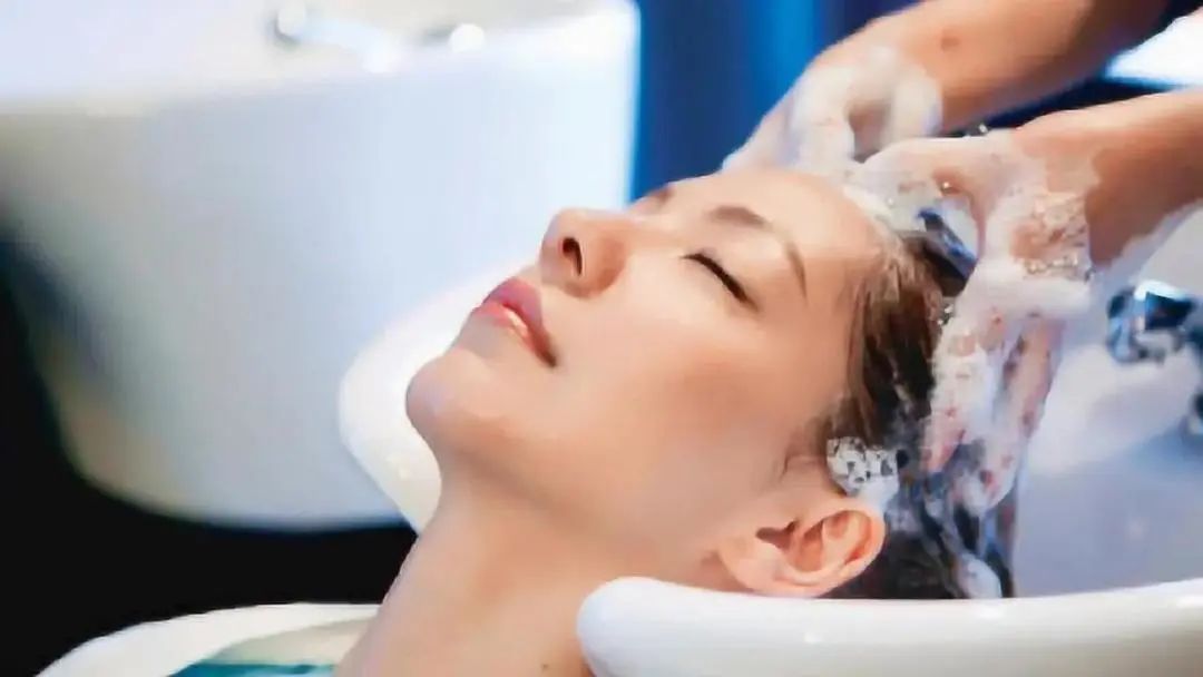 燕教授:秀发保养新趋势——不容忽略的头皮抗衰!