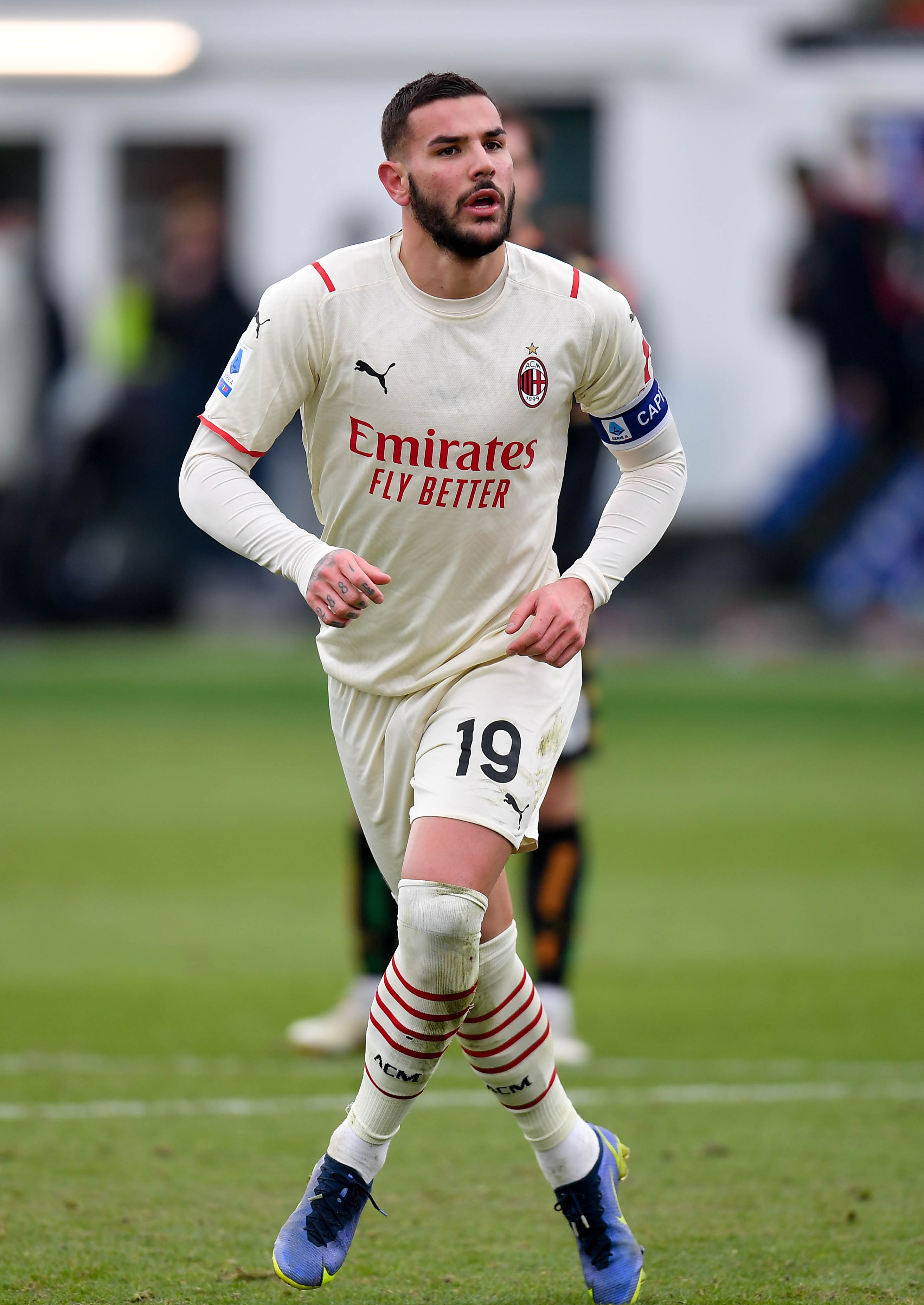 足球——意甲:ac米兰胜威尼斯